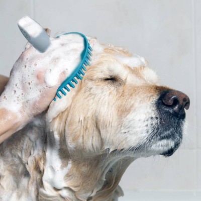 New Arrival Multifunction Pet Washing Machine Self Cleaning Hair Brush Dog Shower With Rechargeable Battery